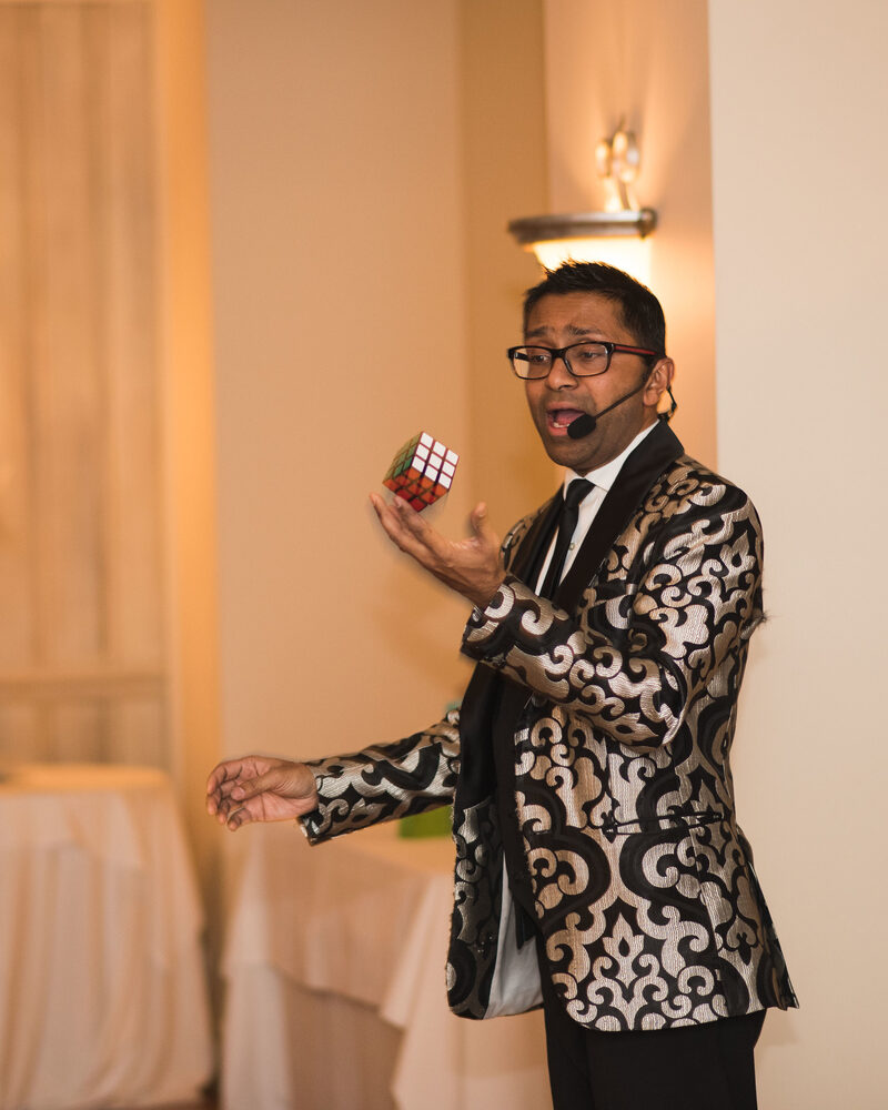 Wij Siva performing stage magic